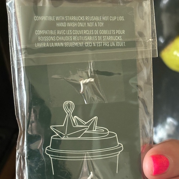 2023 Starbucks keychain hot cup stopper - Picture 3 of 3